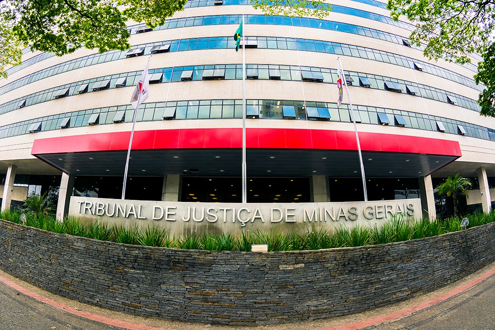 Concurso TJMG: Quanto ganha os servidores? Confira os salários e benefícios!